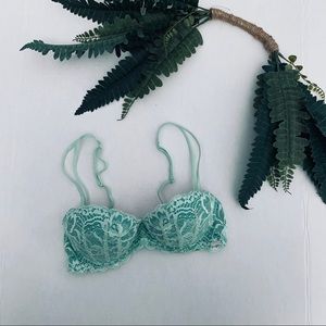 Pink Victoria’s Secret lace push up bra size 32B